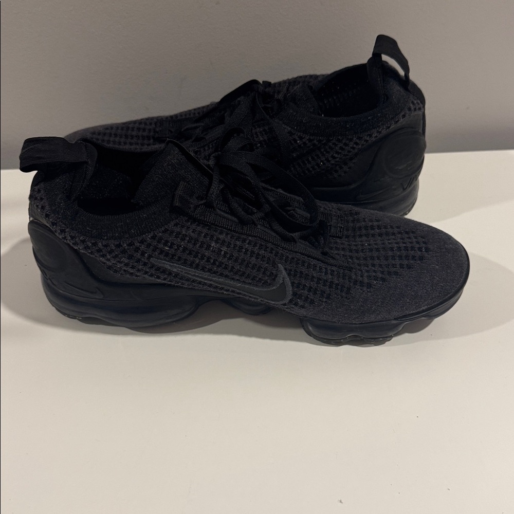 Nike Air Vapormax 2021 Flyknit Triple Black Sneakers Women’s 7.5 EU 40 Running - Picture 7 of 10